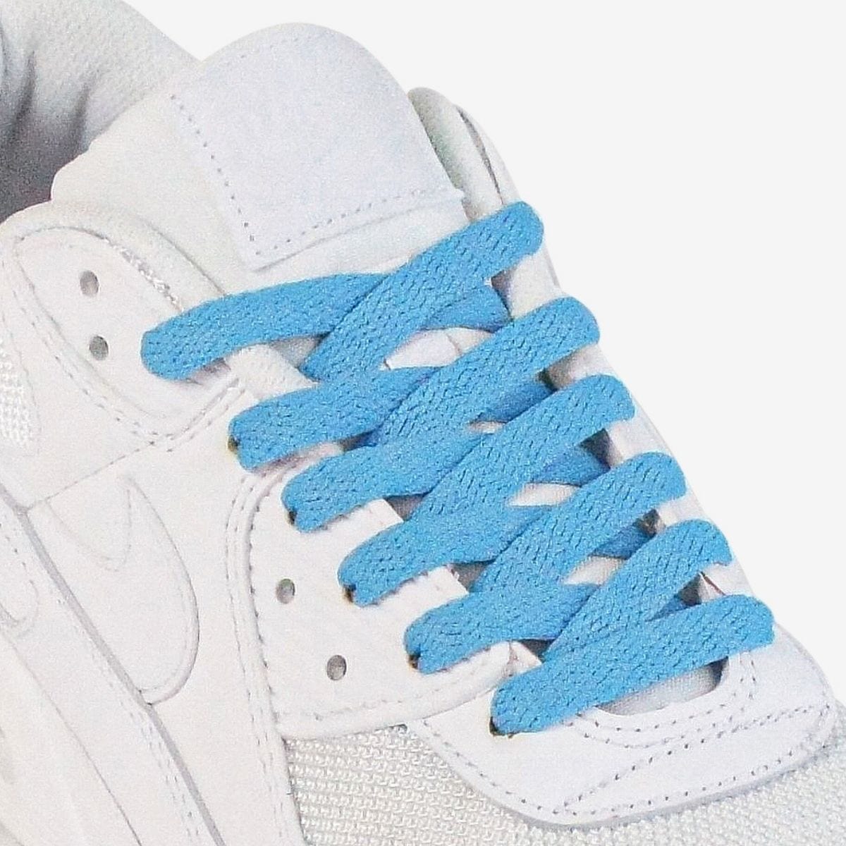 shoelace-patterns-on-womens-sneaker-using-spearmint-blue-laces