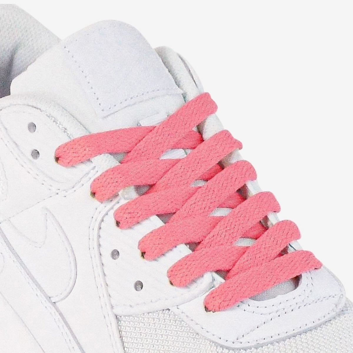 shoelace-patterns-on-womens-sneaker-using-watermelon-red-laces