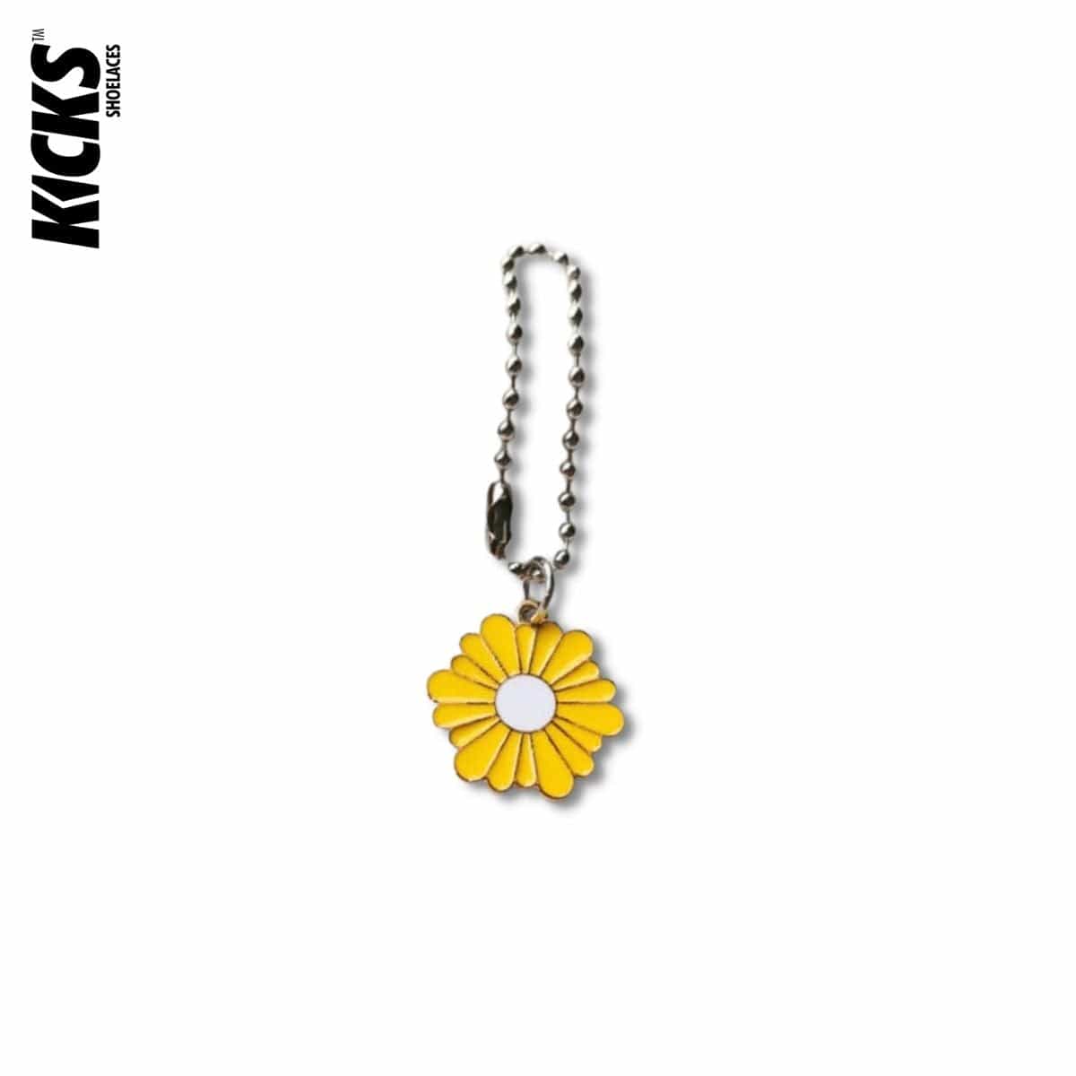 yellow-daisy-flower-charm